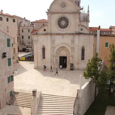 Cathedral Apartment